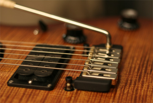 4. Classic-floating tremolo: