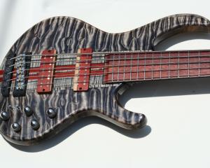 Neckthrough - Image 4